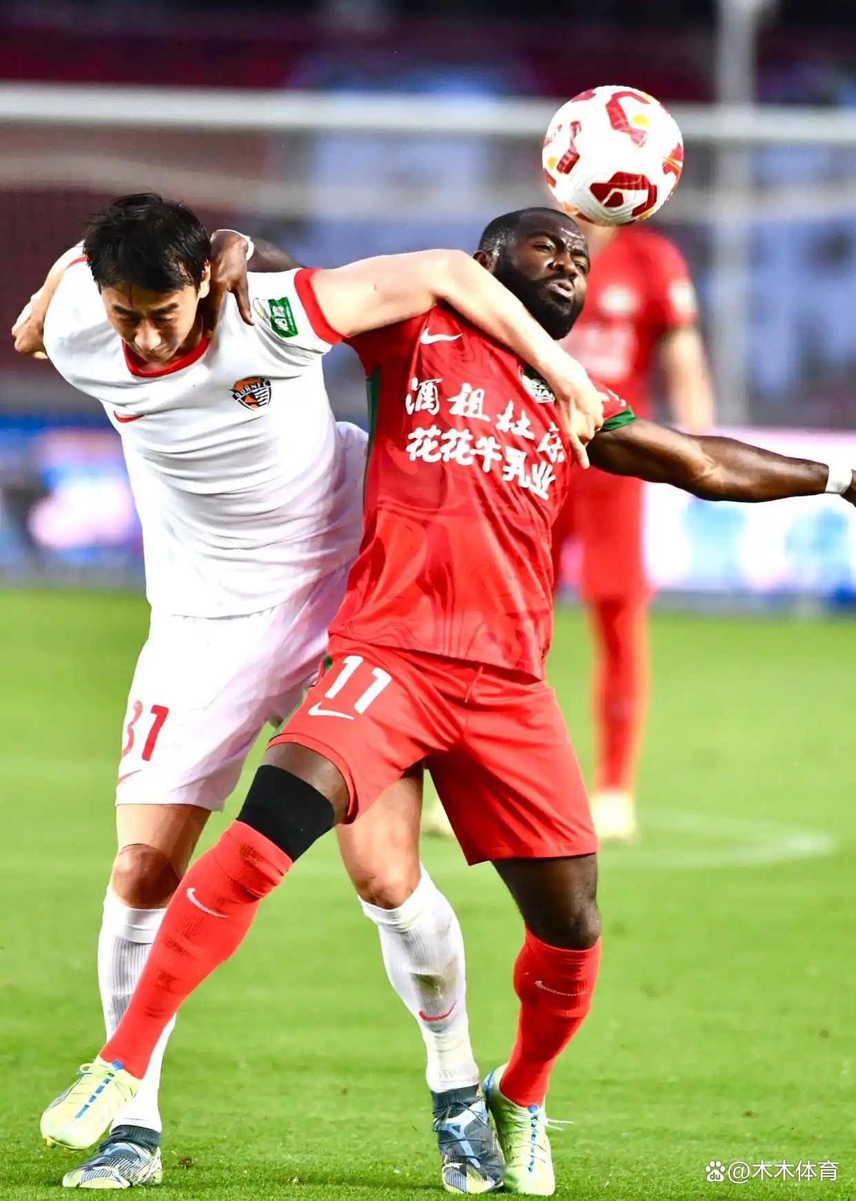 尊龙凯时-上港队再胜一场，稳坐积分榜榜首位置