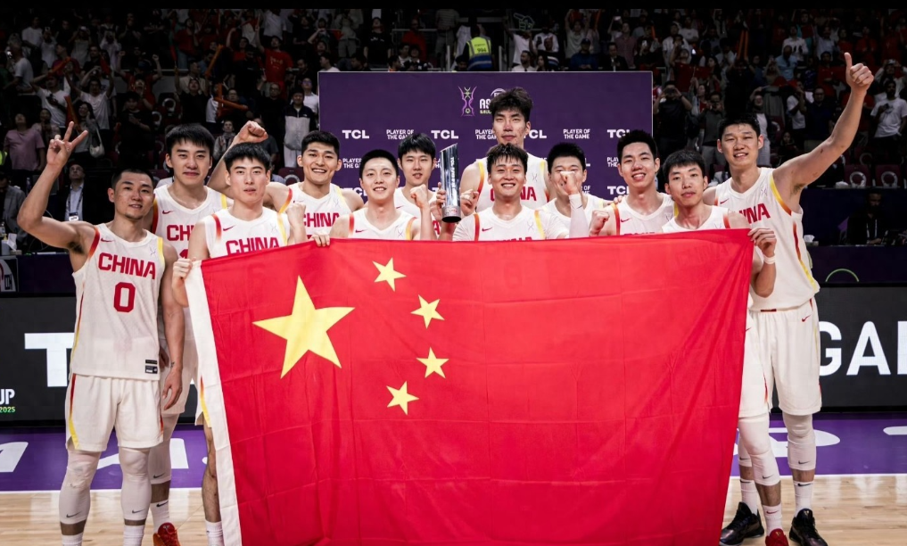 尊龙凯时-中国篮球队大胜对手,晋级国际比赛的决赛视频