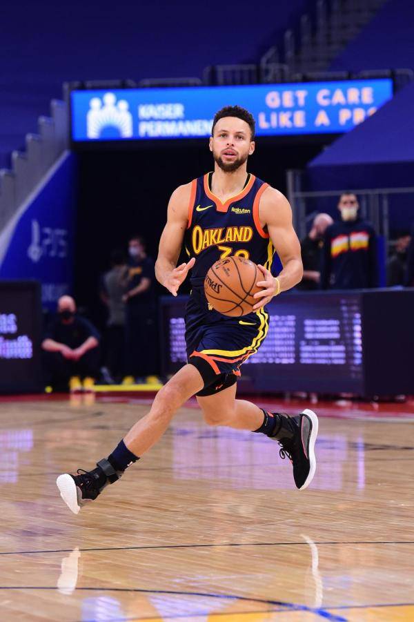 尊龙凯时-凯尔特人惊险脱困，逆转战胜勇士