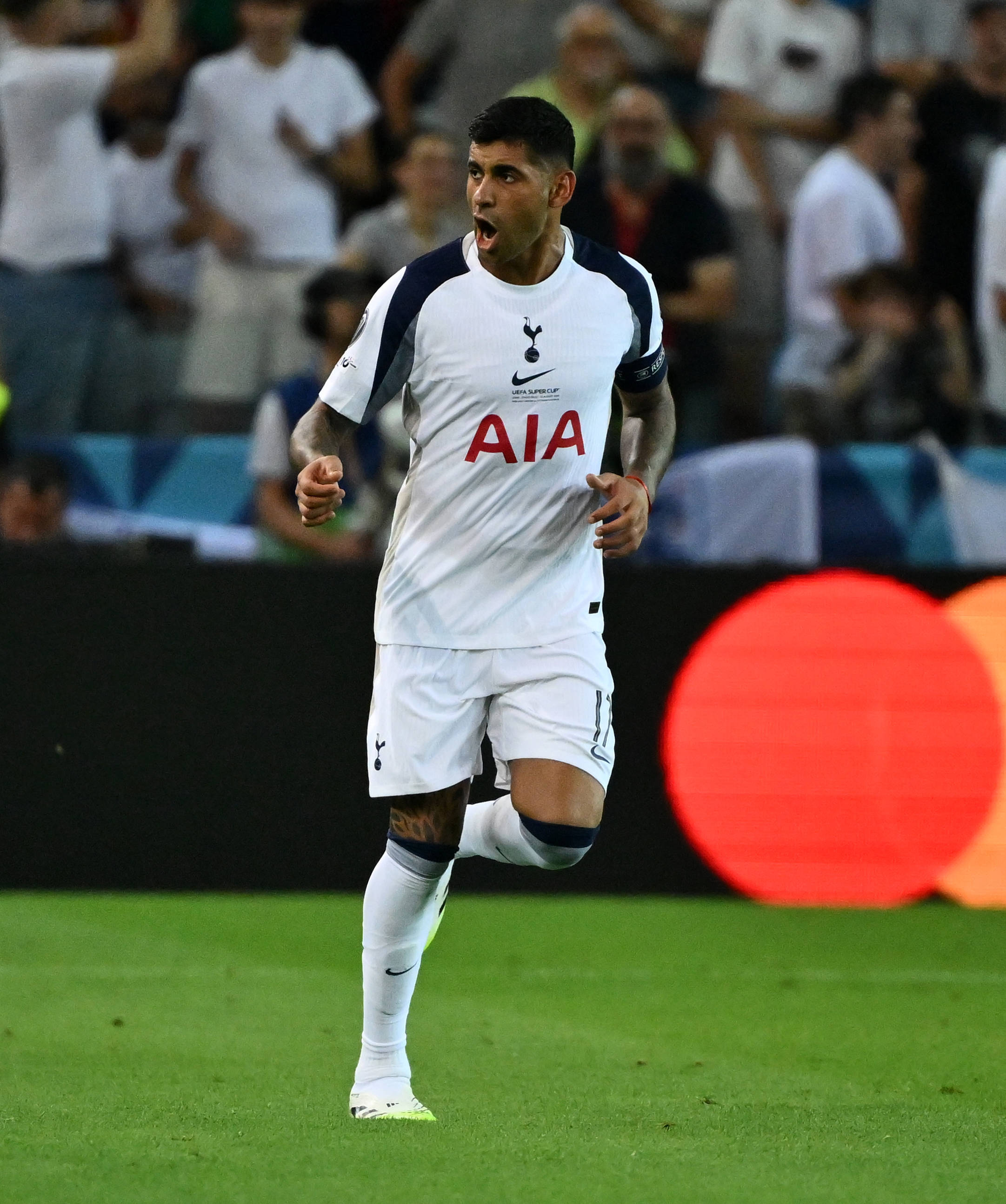 尊龙凯时-巴黎圣日耳曼现役球员转投英超联赛(巴黎圣日耳曼足球队阵容)